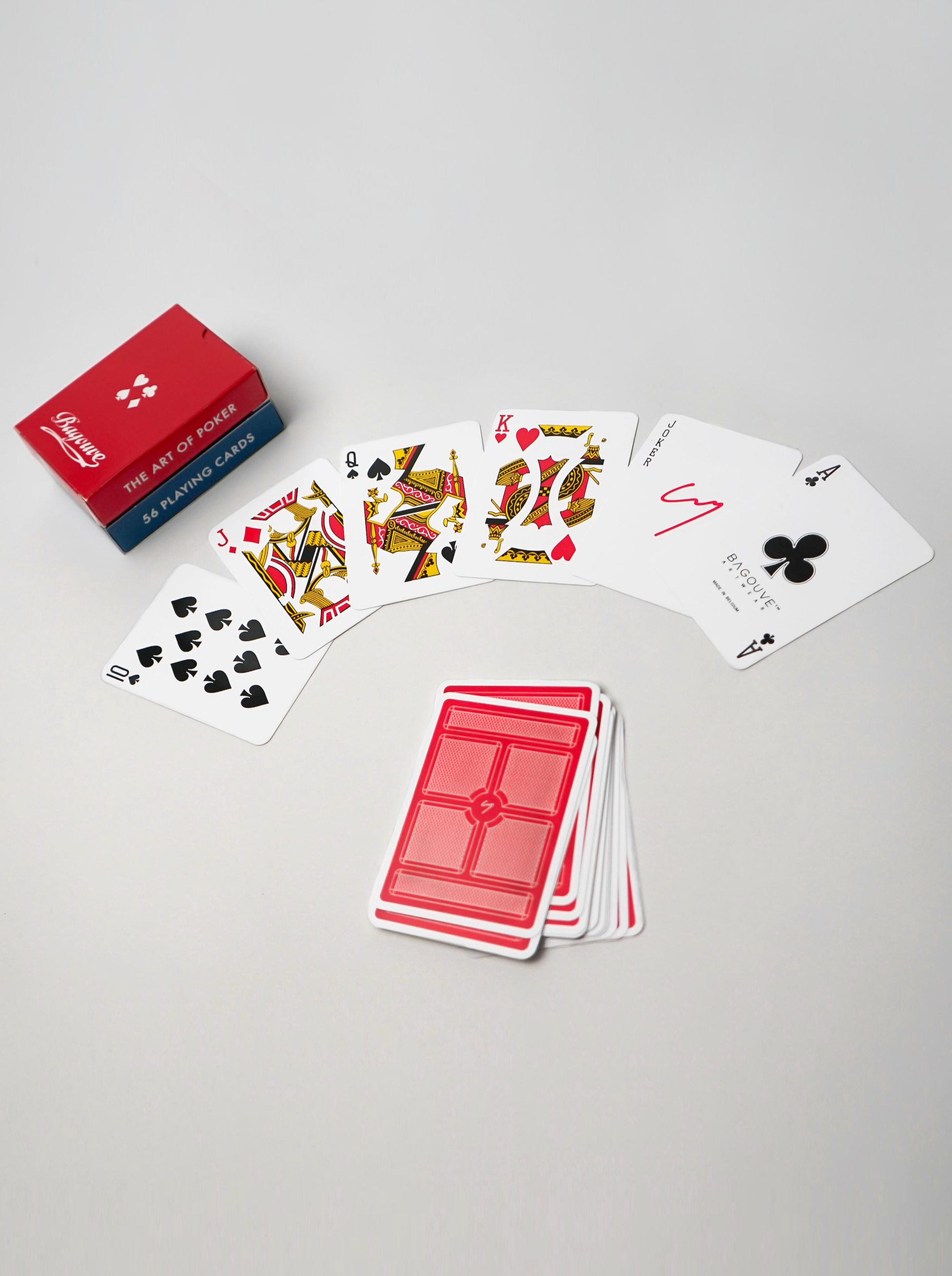 RED PLAYING CARDS
